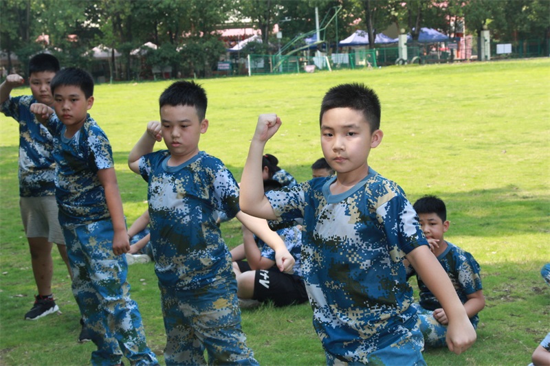 湖北正念夏令营：夏令营拓展训练能给孩子带来什么？