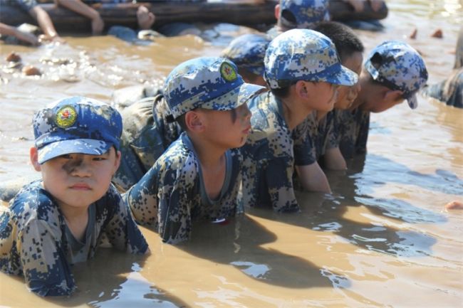 湖北正念夏令营：湖北正念军事夏令营，带你体验不一样的军训