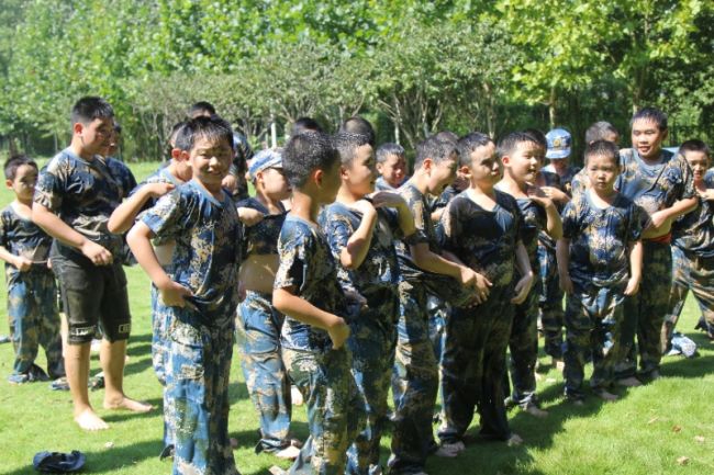 武汉暑假夏令营：青少年军事化夏令营能训练孩子行为习惯吗？