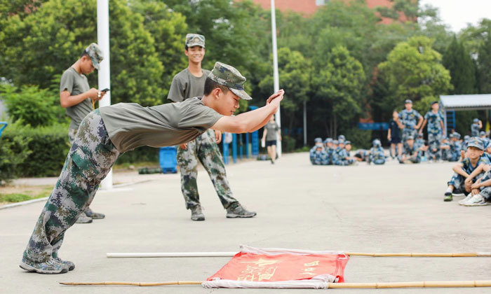 武汉军事夏令营-夏令营可以给小朋友带来哪些好处？
