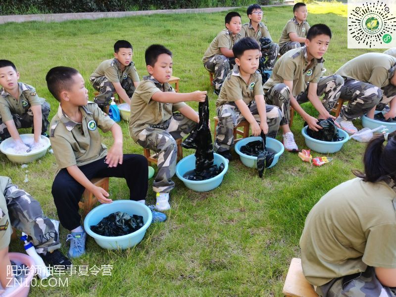 武汉阳光领袖夏令营:八岁小朋友参加户外夏令营活动要注意什么?