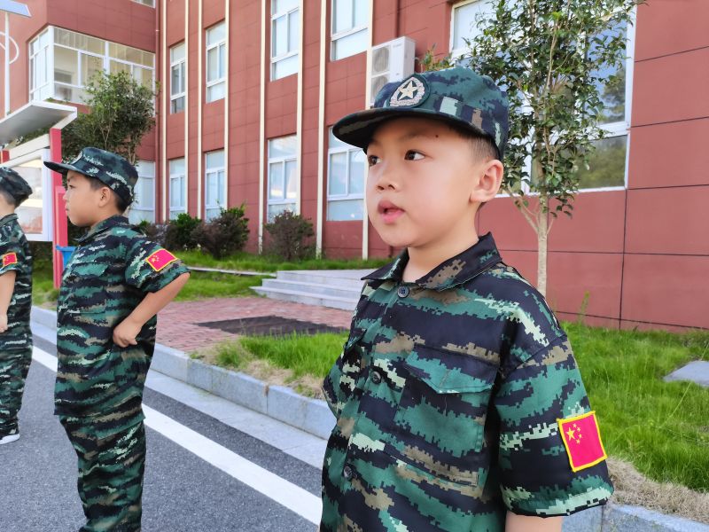 武汉军事夏令营-军事夏令营适合什么年龄阶段的小孩子？