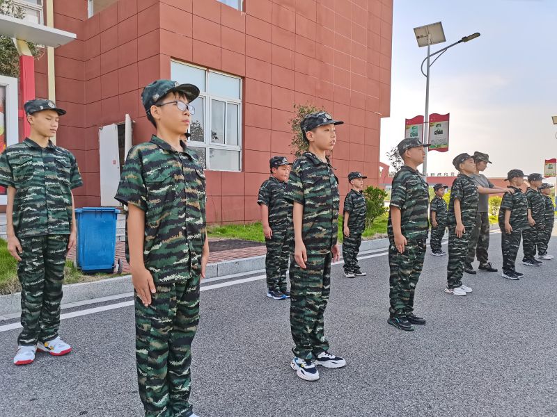 孩子为什么要养成少看电视多读书的习惯？